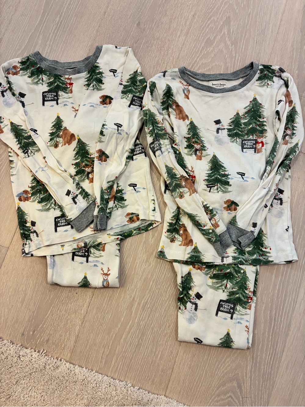 2 sets of Burts bees Holiday Pajamas, size 6T